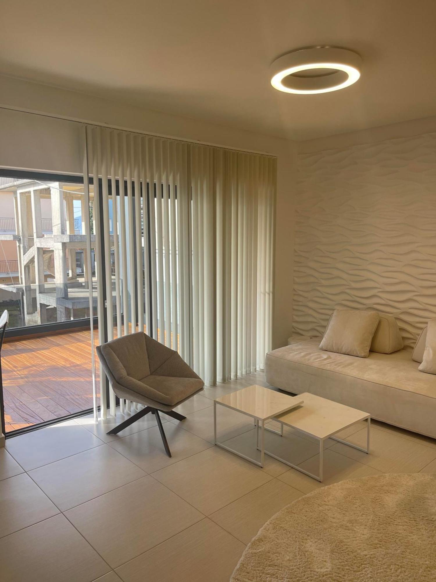 Omni House White Apartment Ioannina Exterior foto